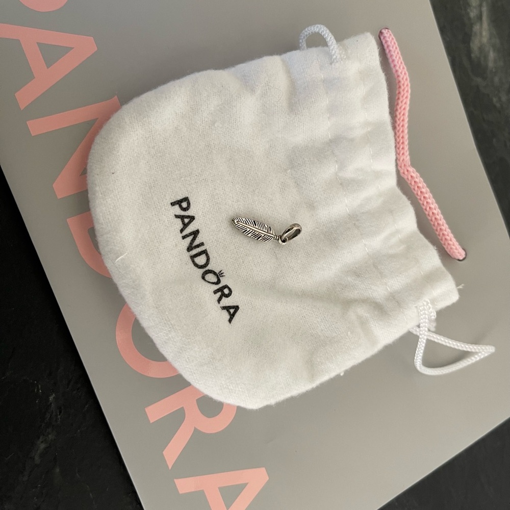Pandora Single Feather Pendant - Picture 6 of 6